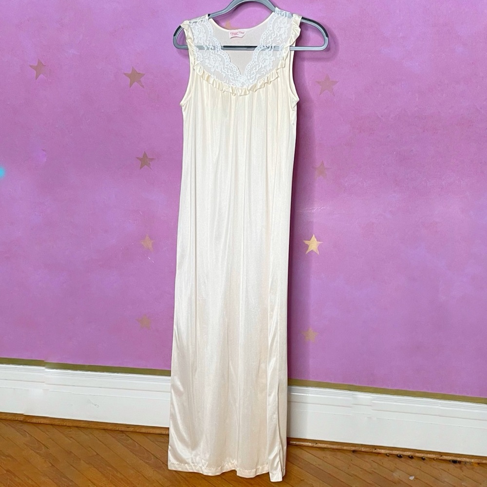 Vintage Sears Carriage Court Ivory Champagne Lace Nylon Nightgown Small
